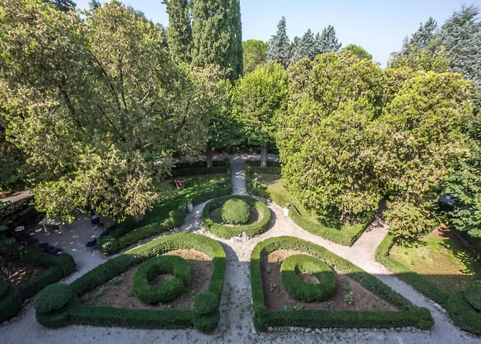 Hotel Villa San Lucchese